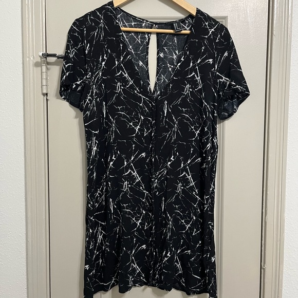 Forever 21 Top - Picture 1 of 3